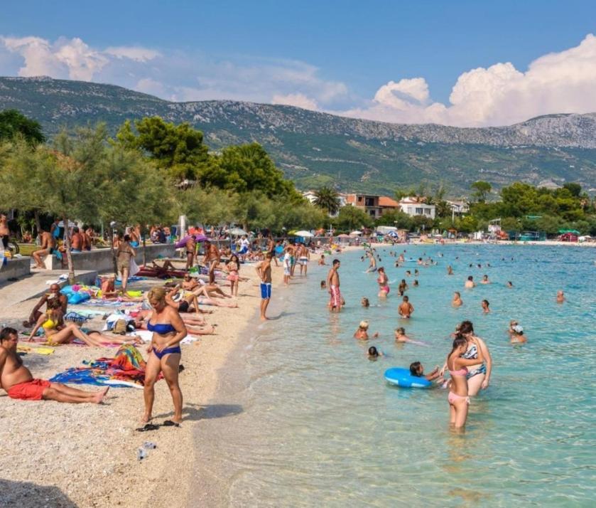 Stone House Lovric Apartment Kastela Bagian luar foto